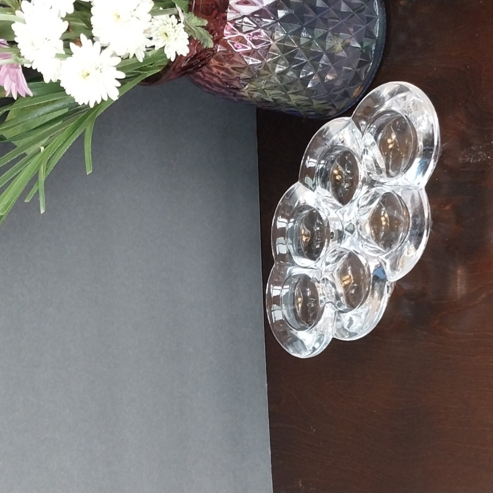 Clear glass six votive tealight centerpiece